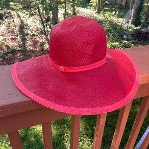 Daniele Meucci red sun hat